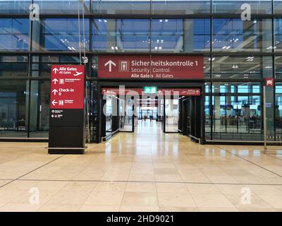 Der Flughafen Berlin Brandenburg „Willy Brandt“ (IATA: Ber, ICAO: EDDB) ist ein internationaler Verkehrsflughafen Stockfoto