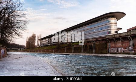 Lungo dora, Campus Luigi Einaudi, Turin Stockfoto