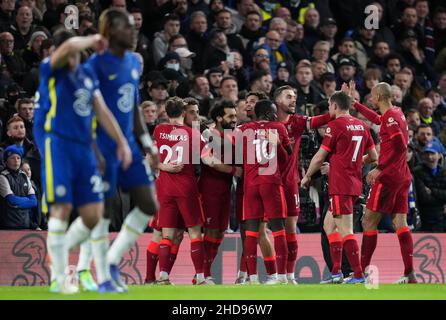 London, Großbritannien. 02nd Januar 2022. Feiern, nachdem Mohamed 'Mo' Salah aus Liverpool am 2. Januar 2022 im Premier League-Spiel zwischen Chelsea und Liverpool in Stamford Bridge, London, England, das Tor 2nd erzielt hat. Foto von Andy Rowland/Prime Media Images. Quelle: Prime Media Images/Alamy Live News Stockfoto