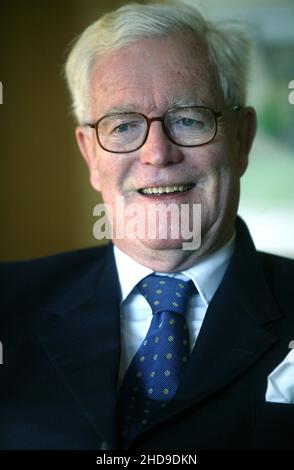 Sir Douglas Hurd in Hawkpoint, London City 16th Oct 2003 Stockfoto