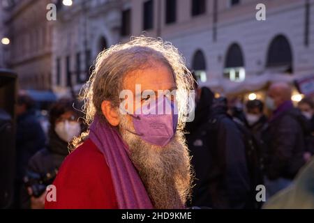 Rom, Italien. 4th Januar 2022. Protest in Rom, organisiert von „Popolo Viola“ gegen die Kandidatur von Silvio Berlusconi für den Präsidenten der Italienischen Republik (Foto: © Matteo Nardone/Pacific Press via ZUMA Press Wire) Stockfoto