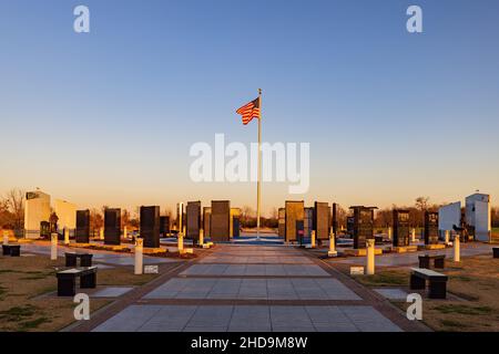 Paris Texas, DEZ 22 2021 - Blick bei Sonnenuntergang auf das Red River Valley Veterans Memorial Stockfoto