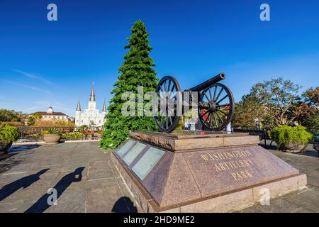 Louisiana, DEZ 24 2021 - Sonnenansicht der historischen St. Louis Kathedrale im French Quarter Stockfoto