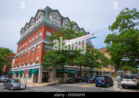 Historische Geschäftsgebäude in der 234 Washington Street in der Essex Street im historischen Stadtzentrum von Salem, Massachusetts, USA. Stockfoto
