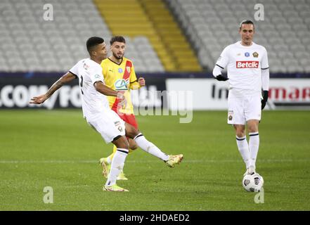 Reinildo Mandava aus Lille während des französischen Pokals, Runde 32, Fußballspiel zwischen RC Lens (RCL) und Lille OSC (LOSC) am 4. Januar 2022 im Stade Bollaert-Delelis in Lens, Frankreich - Foto: Jean Catuffe/DPPI/LiveMedia Stockfoto