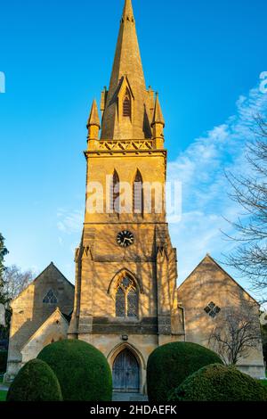 St Davids Church bei Sonnenuntergang. Moreton in Marsh, Cotswolds, Gloucestershire, England Stockfoto