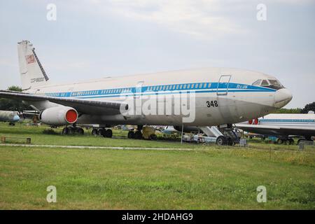 KIEW, UKRAINE - 01. AUGUST 2021: Aeroflot Iljuschin IL-86, ausgestellt im Oleg Antonov State Aviation Museum Stockfoto
