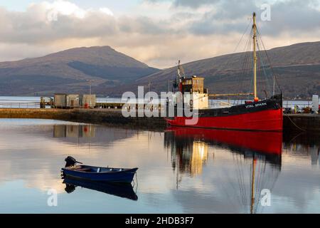 Inveraray Harbour - Inveraray ist eine Stadt am westlichen Ufer des Loch Fyne in Argyll und Bute, Schottland. Stockfoto