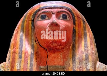 Ägyptische Mumie Maske. Antike Objekte der ägyptischen Kultur im Royal Ontario Museum (ROM) am 5. Januar 2022 Stockfoto