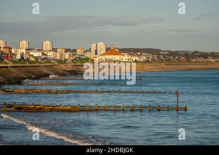 Aberdeen, Schottland, Großbritannien, 17th. November 2021, Aberdeen Beach Front bei Flut. Stockfoto