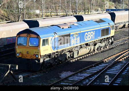 Die Klasse 66 „Peterborough United“ wartet auf dem Tonbridge West Yard in kent. Stockfoto