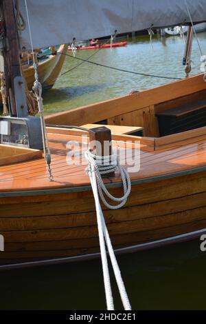 Zeesboot auf dem Saaler Bodden, Fischland-Darß-Zingst, Mecklenburg-Vorpommern, Deutschland Stockfoto