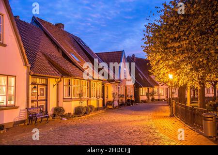 Der Holm ist ein Fischerviertel in Schleswig, ruhiger Lage an der Schlei Stockfoto