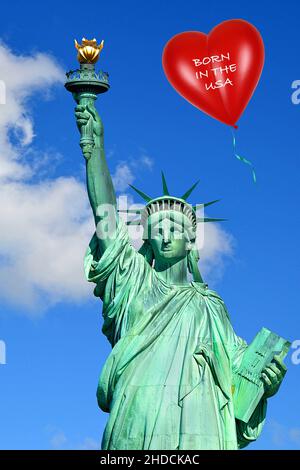 Lady Liberty, USA, Herzform, Luftballon, Herzluftballon, Geboren in den USA, Freiheitsstatue, Stockfoto