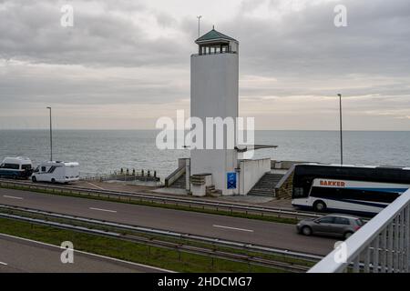 Der Afsluitdijk ist ein großer Damm und Damm in den Niederlanden. Es ist ein grundlegender Teil der größeren Zuiderzee-Werke, die Salzwasser der Nordsee abstauen und in einen Süßwassersee verwandeln Stockfoto