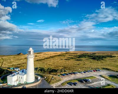 Ansicht von oben auf den Leuchtturm von Flamborough Head, Großbritannien Stockfoto