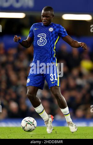 London, Großbritannien. 05th Januar 2022. 5th. Januar 2022: Stamford Bridge, Chelsea, London, England; Carabao Cup Halbfinalfußball, FC Chelsea gegen Tottenham Hotspur: Malang Sarr aus Chelsea Credit: Action Plus Sports Images/Alamy Live News Stockfoto