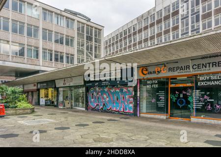 2017 Foto des St George's Walk, Croydon. Entworfen von Ronald ward und Partners und eröffnet 1964 - seitdem saniert. Stockfoto