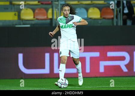 Frosinone, Italien , 05. Januar , 2022 im Bild links nach rechts, Haley Bugeja von Sassuolo während des Fußball-supercup-Spiels Juventus gegen Sassuolo Credit: Massimo Insabato/Alamy Live News Stockfoto