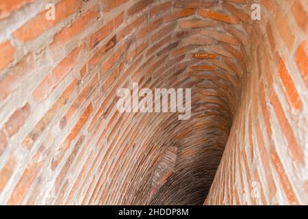 Treppe im Burana-Turm, Stumpf eines alten Minaretts, Kirgisistan Stockfoto