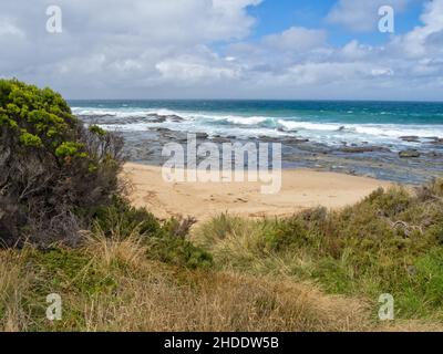 Strand im Marengo Reefs Marine Sanctuary - Marengo, Victoria, Australien Stockfoto