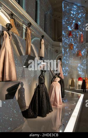 Christian Dior Designer of Dreams im Brooklyn Museum of Art NYC Stockfoto