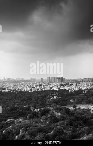 Ein Blick auf Hyderabad High-Tech-Stadt von den Ruinen des Golconda Fort Stockfoto