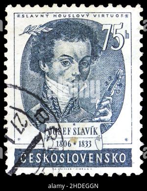 MOSKAU, RUSSLAND - 4. NOVEMBER 2021: Die in der Tschechoslowakei gedruckte Briefmarke zeigt Josef Slavik, 1806-1833, Prager Frühling 1953 Serie, um 1953 Stockfoto