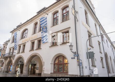 München - das Staatliche Hofbräuhaus am Platzl ist ein Bierpalast in der Münchner Altstadt am Platzl. Stockfoto