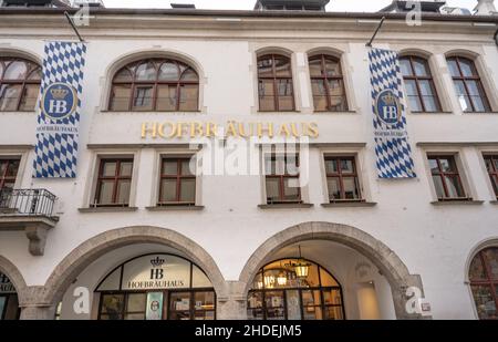 München - das Staatliche Hofbräuhaus am Platzl ist ein Bierpalast in der Münchner Altstadt am Platzl. Stockfoto