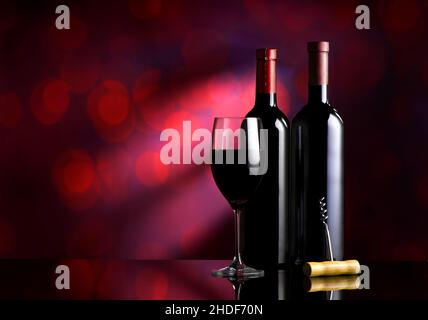 Weinflasche, Rotwein, Rotweinglas, Weinflaschen, Rotweine Stockfoto