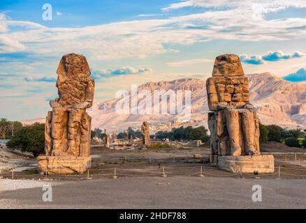 kolossi von memnon, kolossale Statue, Kolossi von Memnonen Stockfoto