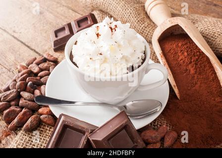 Schlagsahne, heiße Schokolade, Schlagsahne, heiße Schokolade Stockfoto