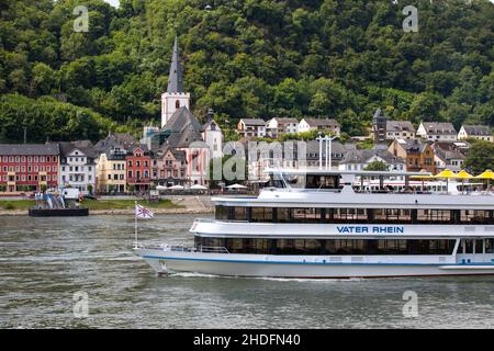 Ausflug mit dem Ausflugsboot Vater Rhein im Oberen Mittelrheintal, UNESCO Weltkulturerbe, St. Goarshausen, Rheinland-Pfalz, Deutschland Stockfoto