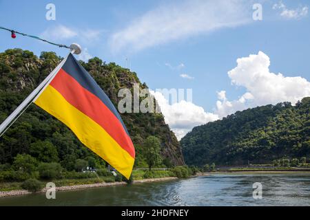 Ausflug mit dem Ausflugsboot Vater Rhein im Oberen Mittelrheintal, UNESCO Weltkulturerbe, am Loreley Felsen, Rheinland-Pfalz, Germ Stockfoto