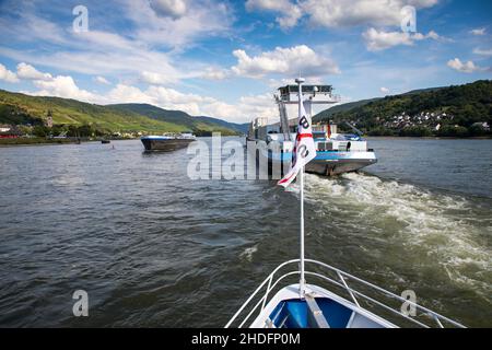 Fahrt mit dem Ausflugsboot Vater Rhein im Oberen Mittelrheintal, UNESCO Weltkulturerbe, zwischen Bingen und St. Goarshausen, Rheinland-P Stockfoto