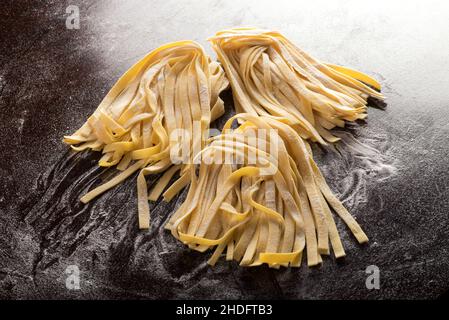 Pasta, Tagliatelle, selbst gemacht, Nudeln, Pasta, Tagliatellen, Hausfrauen Stockfoto