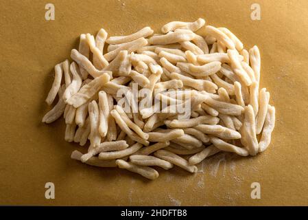 Pasta, hausgemachte Nudeln, Nudeln, Pasta, Hausfrauen Stockfoto