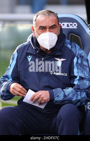 Rom, Italien. 06th Januar 2022. Cheftrainer von Lazio Maurizio Sarri reagiert vor dem italienischen Meisterschaft Serie A Fußballspiel zwischen SS Lazio und FC Empoli am 6. Januar 2022 im Stadio Olimpico in Rom, Italien - Foto Federico Proietti/DPPI Credit: DPPI Media/Alamy Live News Stockfoto