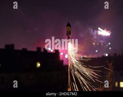 Silvester, Funken, Feuerwerkskörper Rakete, Silvester Eves, Funken, Feuerwerk Raketen, Sky Rakete Stockfoto