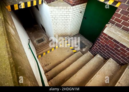 Keller, unten, Treppe, Keller, Keller, Downs, Treppen Stockfoto