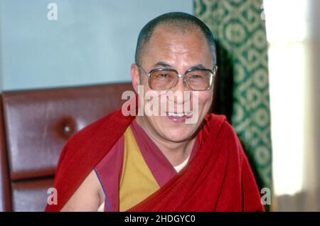 Porträt von H.H. Dalai Lama lächelt. Kloster Namgyal, Mc.Leod Ganj, Himachal Pradesh, Indien Stockfoto