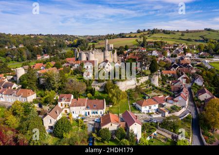 Frankreich, Allier, Bourbonnais, Billy, altes Schloss aus dem 12th. Jahrhundert, hoher Ort der Geschichte Bourbons (Luftaufnahme) // Frankreich, Allier (03), Bourbonnai Stockfoto