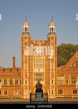 Lupton der Turm bei Sonnenuntergang, Schulhof, Eton College in Eton, Berkshire, England, Vereinigtes Königreich Stockfoto