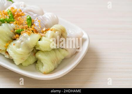 ( Kow Griep Pag Mor)Pork gedünstete Reispakete oder gedünstete Reisknödel Stockfoto