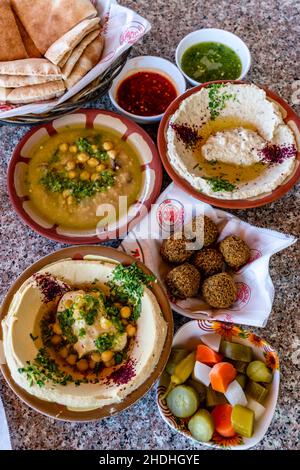 Traditionelle Jordanische/Arabische Gerichte, Aqaba, Gouvernement Aqaba, Jordanien. Stockfoto