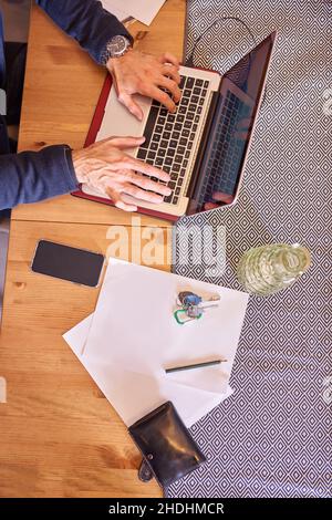 Schreiben, Laptop, Arbeiten, Stenograf, Computer, Computer, Laptops Stockfoto