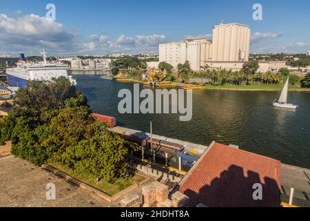 Ozama Fluss in Santo Domingo, Hauptstadt der Dominikanischen Republik. Stockfoto