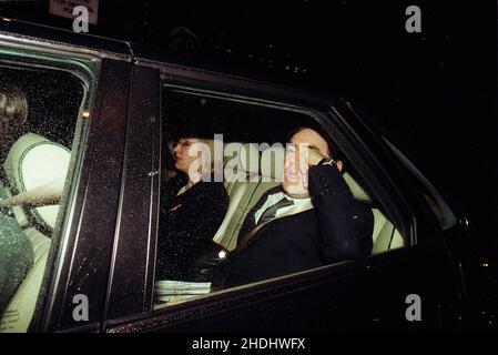 Gordon Brown, Labour-Abgeordneter und Schatzkanzler der Blair-Regierung, kommt 1998 in seinem Ministerwagen in das Parlamentsgebäude. Stockfoto