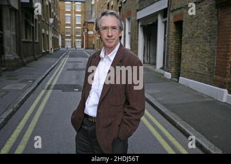 ian mcewan, englischer Autor, Schriftsteller und Drehbuchautor. Stockfoto